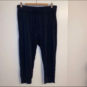 Lululemon joggers (10)